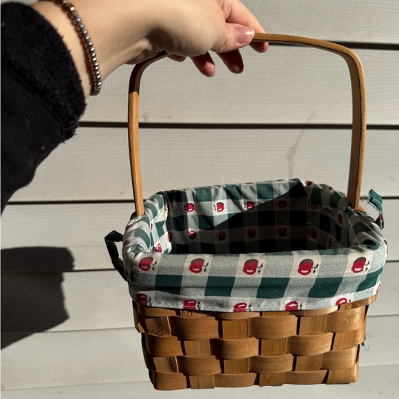 Vintage Small Handmade Woven Apple Picking Basket - Picture 1 of 13
